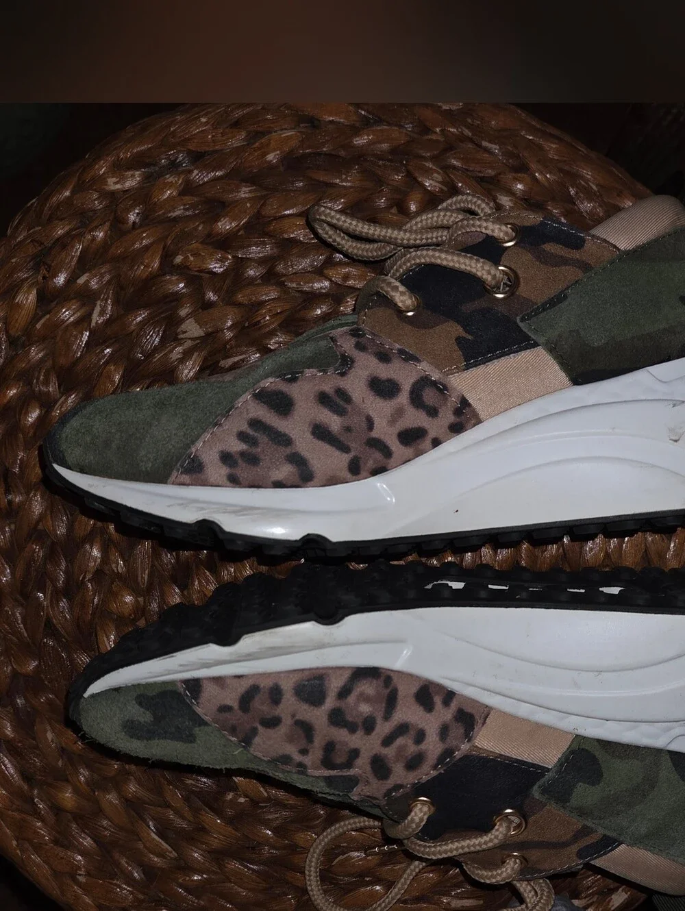 EUC Steve Madden Sz 7 Cliff Camo Leopard Print Sneakers in Olive Green